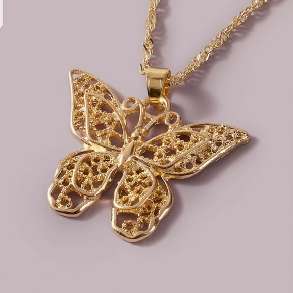*Serena* Butterfly Necklace - Picture 4 of 4